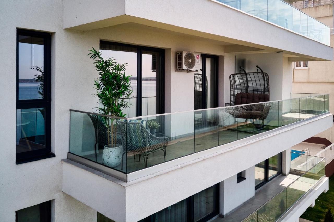 Riva Lake Boutique Mamaia Exterior photo