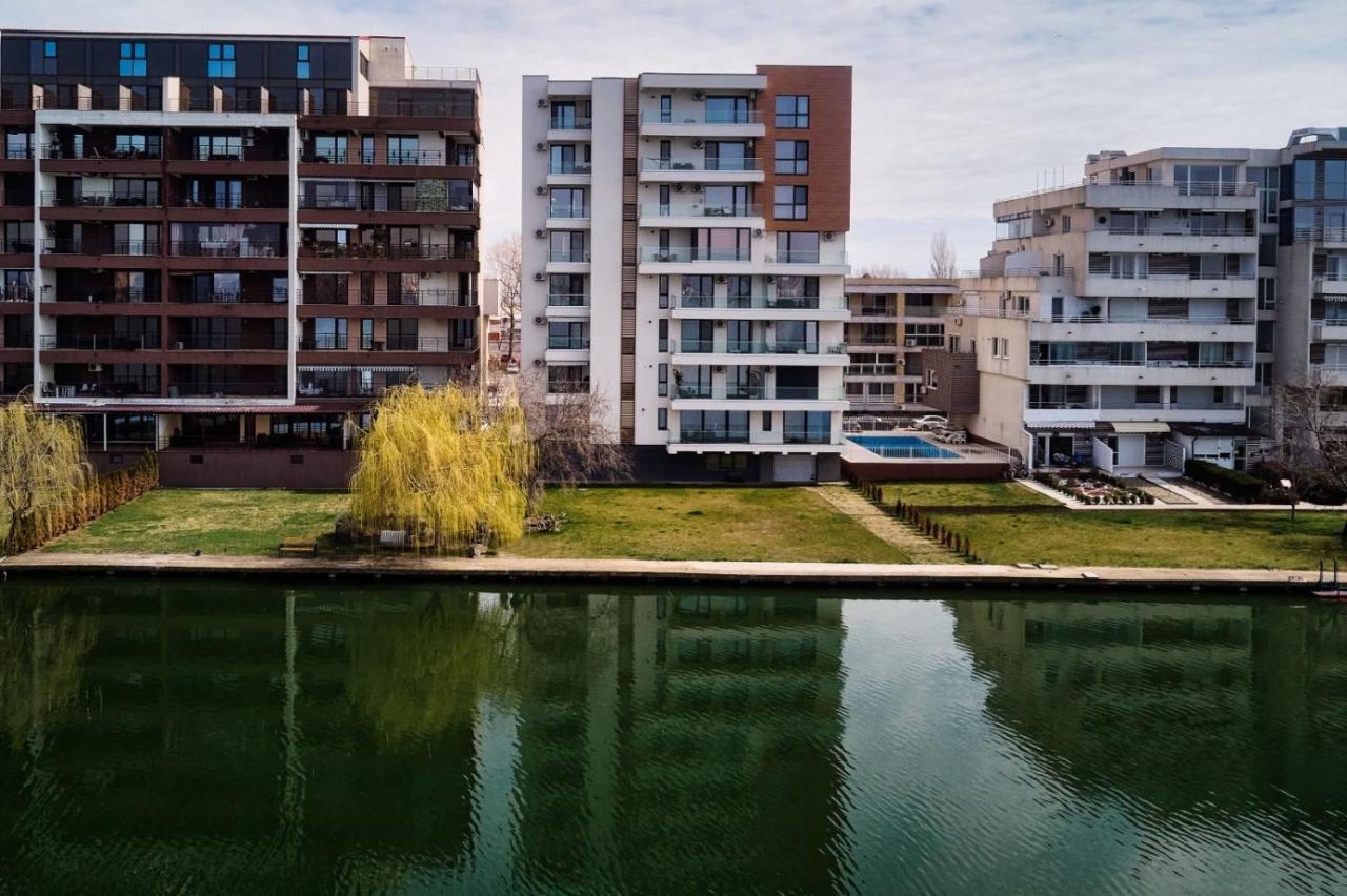 Riva Lake Boutique Mamaia Exterior photo