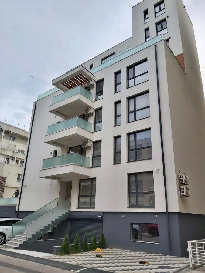 Riva Lake Boutique Mamaia Exterior photo