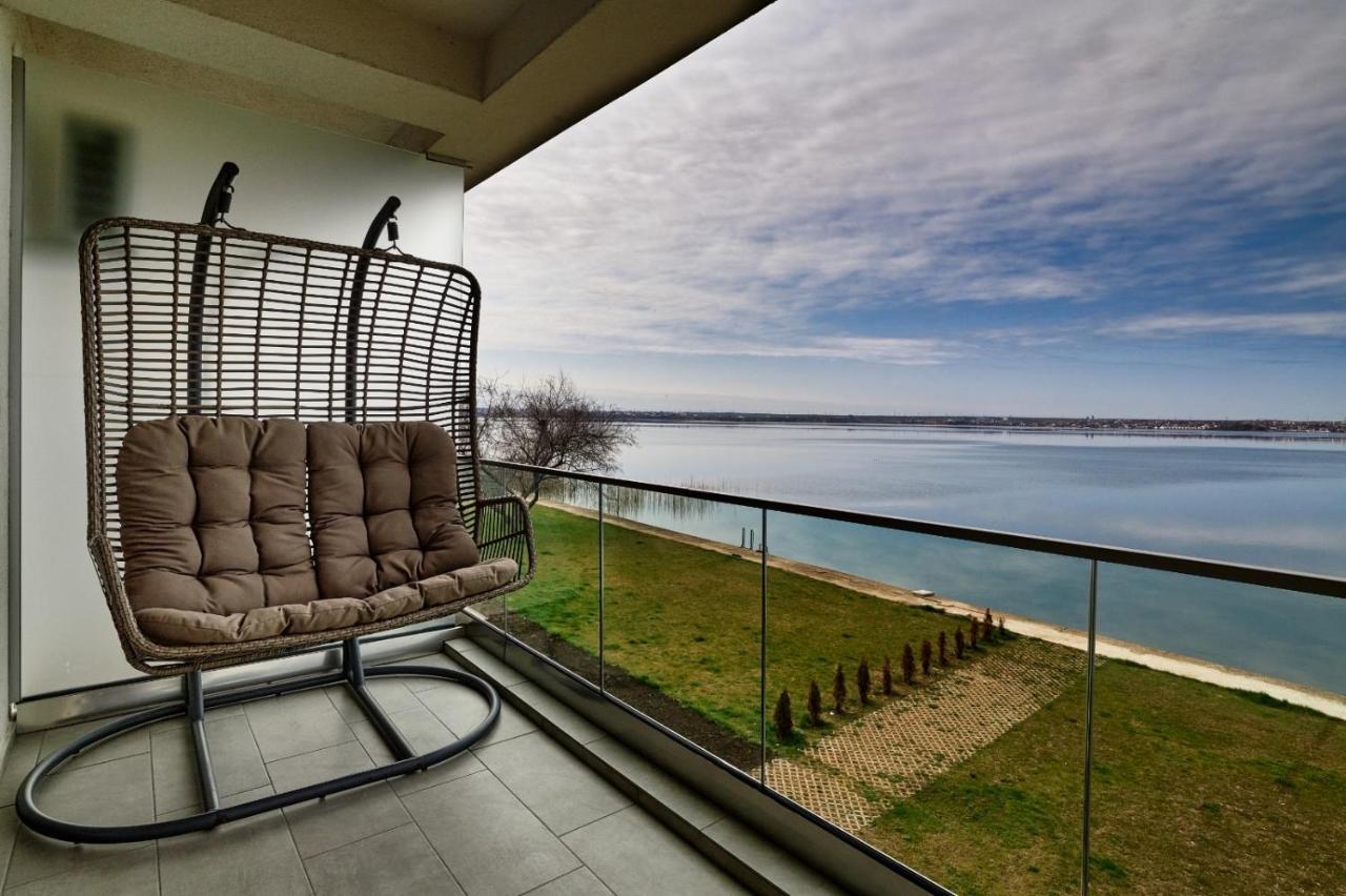 Riva Lake Boutique Mamaia Exterior photo